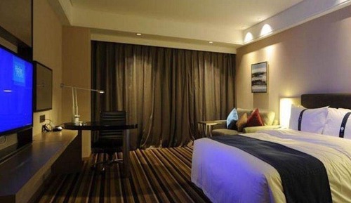 Suite, 1 King Bed