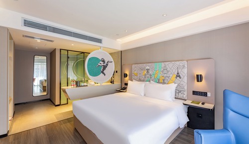 Superior Room, 1 King Bed