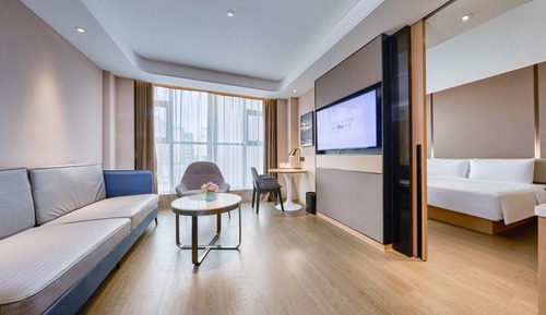 Luxury Suite, 1 King Bed, Non Smoking (Executive)