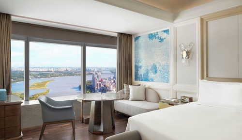 Premier Room, 1 King Bed, River View