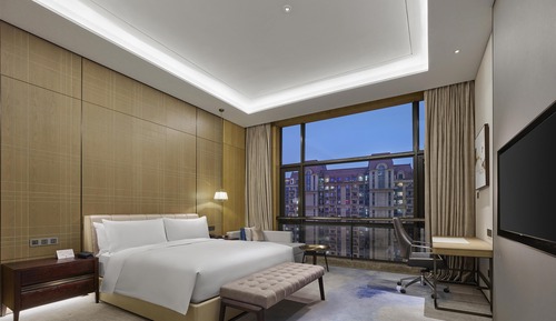 Deluxe Suite, 1 King Bed