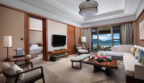 Suite, 1 Bedroom, Lake View
