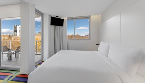 Room, Multiple Beds (Residence)
