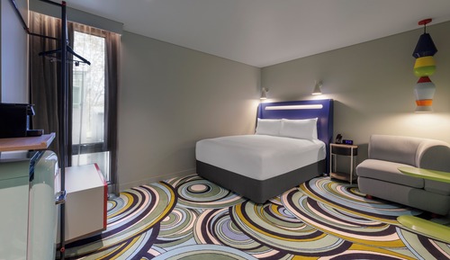 Room, 1 Queen Bed, Mobility Accessible (Adge)