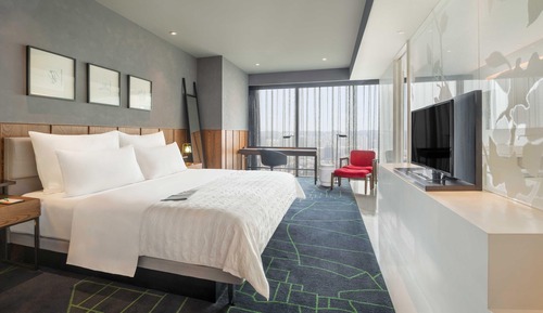 Club Room, 1 King Bed