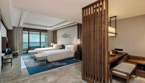 Classic Room, 2 Double Beds, Sea View (High Floor)