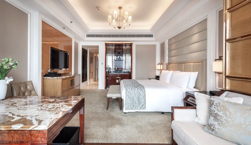 Club Room, 1 King Bed