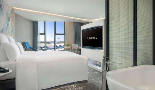 Standard Suite, 1 King Bed
