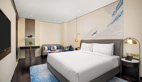 Suite, 1 Bedroom, Club Lounge Access (Dining Area)