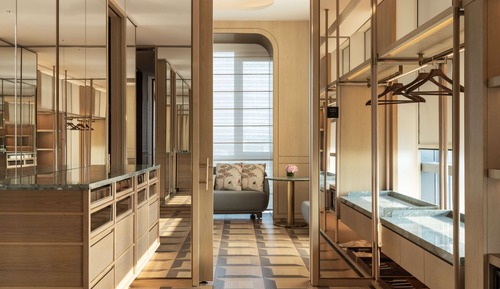 Hotel Presidential Suite