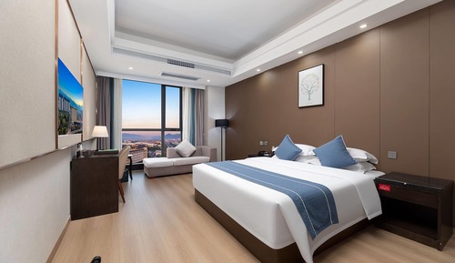 Room, 1 King Bed, Non Smoking, Mountain View