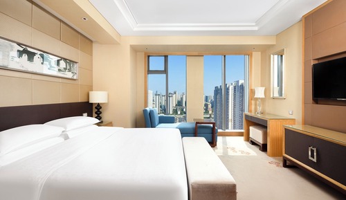 Club Suite, 1 King Bed (Hospitality)