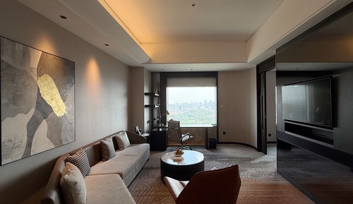 Suite, 1 Bedroom (Dining Area)