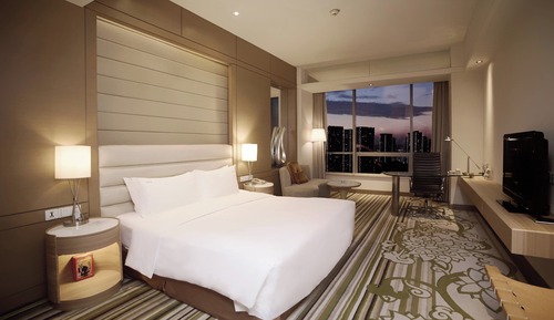 Standard Room, 1 King Bed