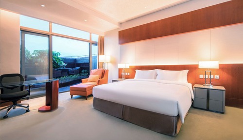Continental Deluxe Suite King Room