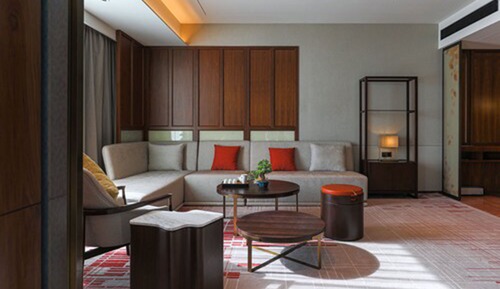 Superior Suite, 1 King Bed, Club Lounge Access