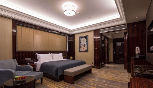 Room, 1 King Bed, Smoking
