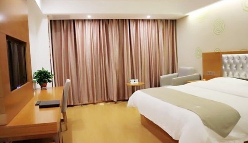 Superior Room, 1 King Bed