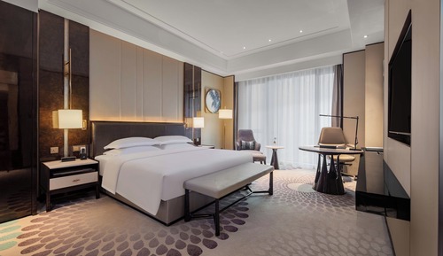Standard Room, 1 King Bed, Club Lounge Access (Super King)