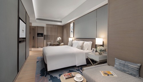Deluxe Studio, 1 King Bed