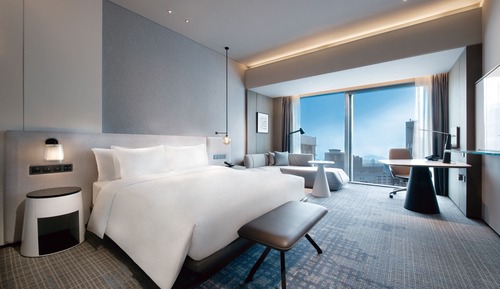 Standard Room, 1 King Bed (WorkLife)