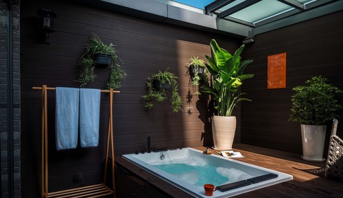 Deluxe Room, 1 King Bed, Balcony