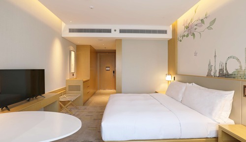 Superior Room, 1 King Bed (High Floor)