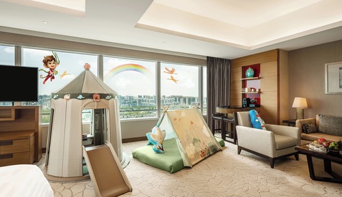  Questers Premier Parkview Family Room