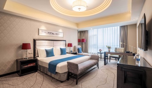 Deluxe King Room