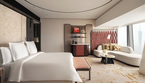 Canton Tower View King Room with Windowside Bathtub