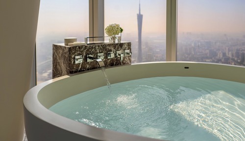 Deluxe Twin Suite with Canton Tower View