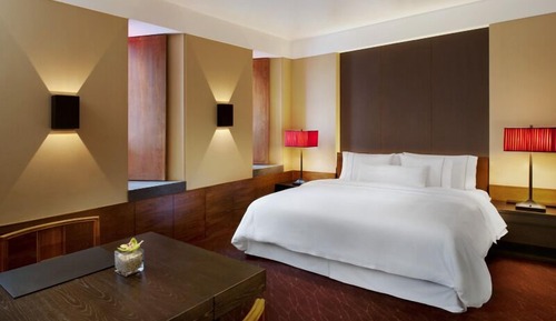 Premier Room, 1 King Bed