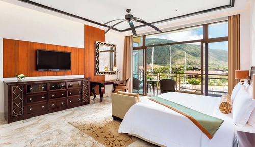 Grand Room, 2 Queen Beds, Smoking, Harbor View