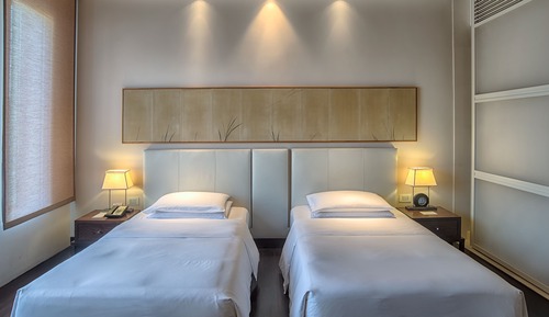 2 Twin Beds Lake View