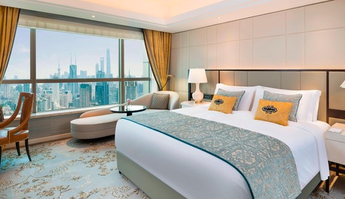 Deluxe Room, 1 King Bed, City View