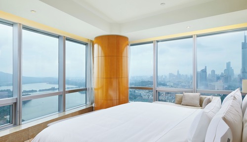 Premier Suite, 1 King Bed (View)