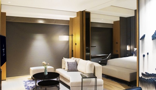 Room (Deluxe King)