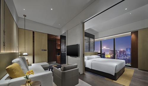 1 Bedroom Suite
