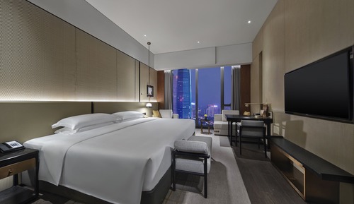 1 King Classic Club Lounge Access High Floor