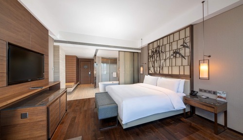 Deluxe Room, 1 King Bed