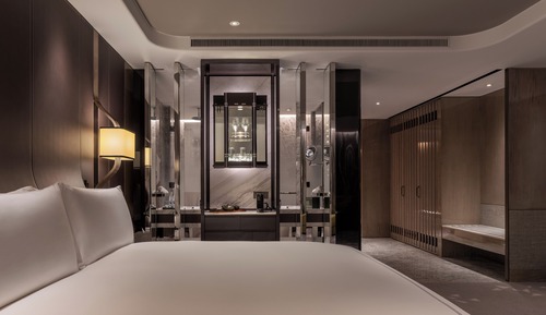 King Accessible Room