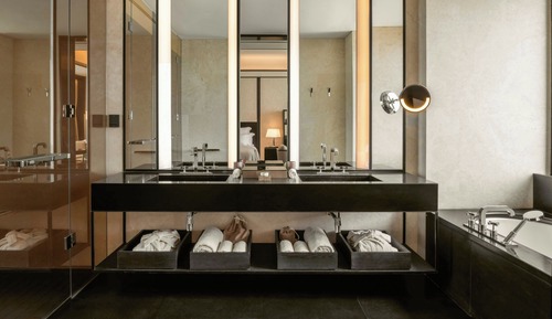 Premium Room, 1 King Bed, City View