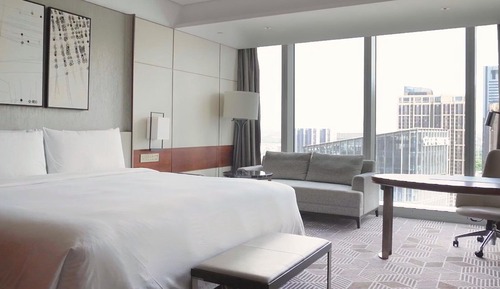 Premium Room, 1 King Bed (City Bath View)