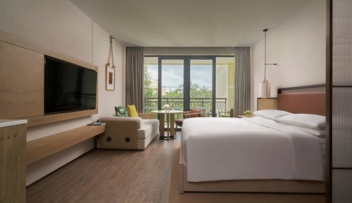 Deluxe Room, 1 King Bed, Balcony (View)