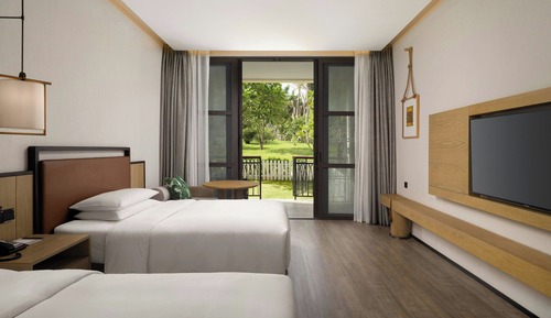 Room, 2 Double Beds, Smoking, Garden View (Balcony)