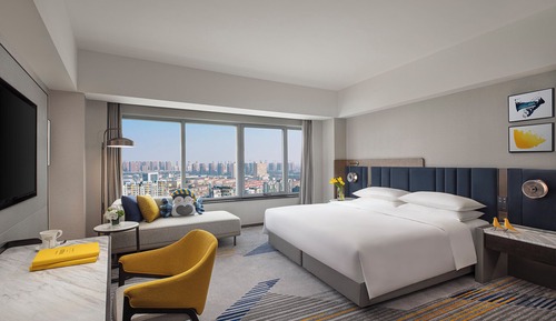 Grand Room, 1 King Bed