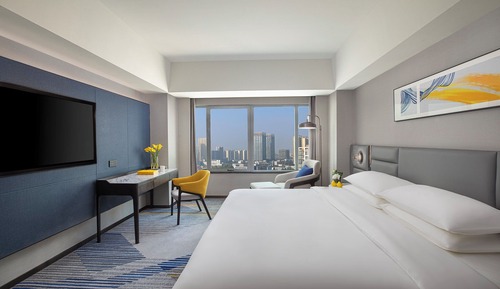 Standard Room, 1 King Bed