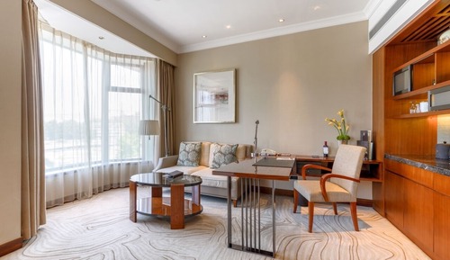 Junior Suite, 1 King Bed