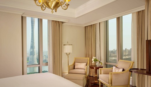 Club Suite, 1 King Bed, City View