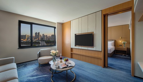 Non smoking Executive  Suite    